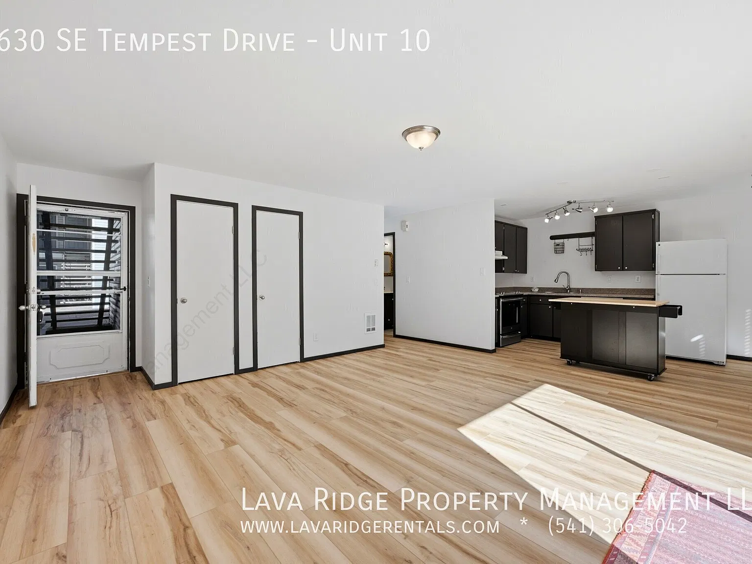 2 bed, 1018 sqft, $1,950 — Photo 1