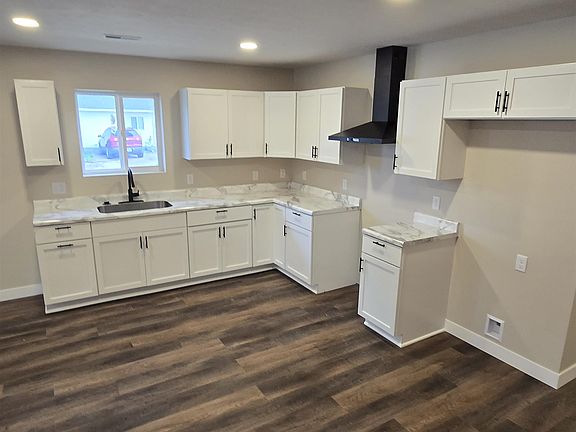 4th image of 126 Jackson Ave