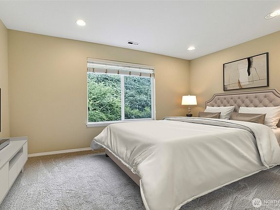 5th image of 6112 71st Avenue Ct W