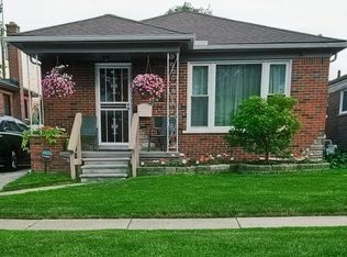 6828 Iowa St, Hamtramck, MI 48212