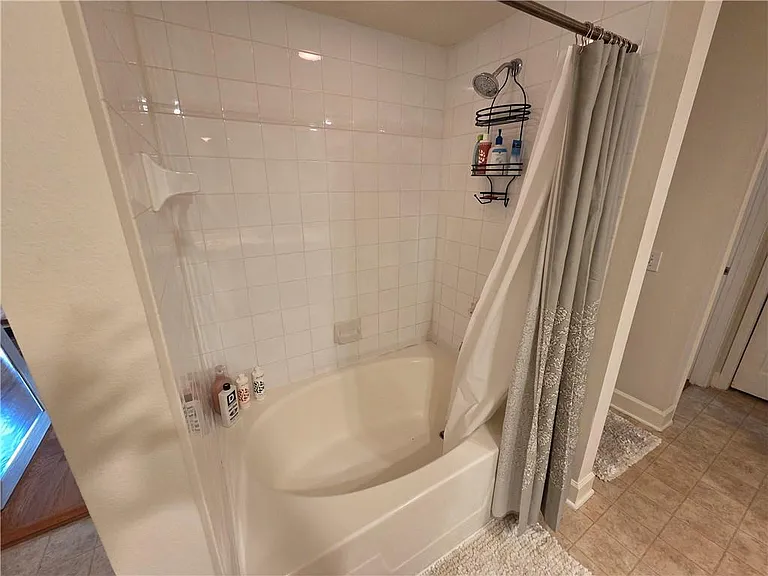 3777 Peachtree Rd NE #1035 — Photo 18