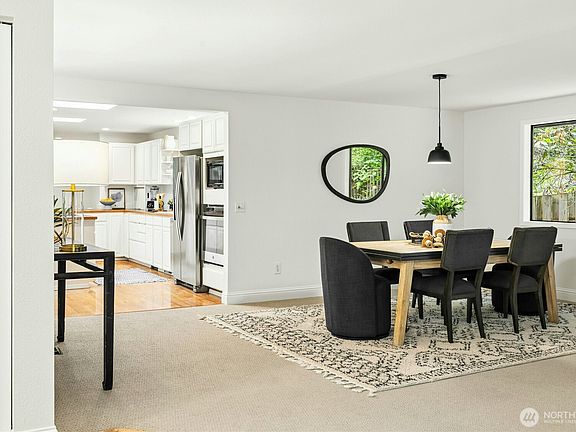 5th image of 10796 Manitou Beach Drive NE