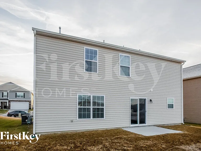 3282 Runneymede St SW — Photo 15