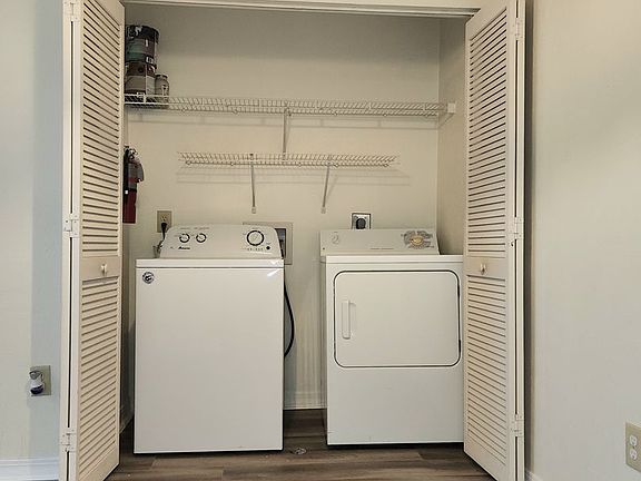 5th image of 2360 SW Archer Rd APT 407