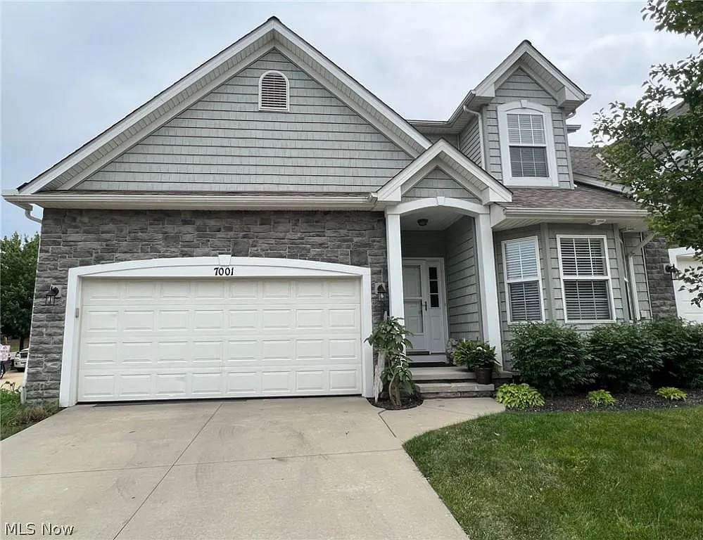 7001 Easton Way W photo 1