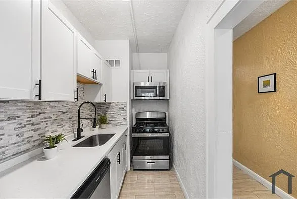 323 N Westland Ave #11 — Photo 11