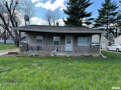 214 E Sheridan St, Manito, IL, 61546