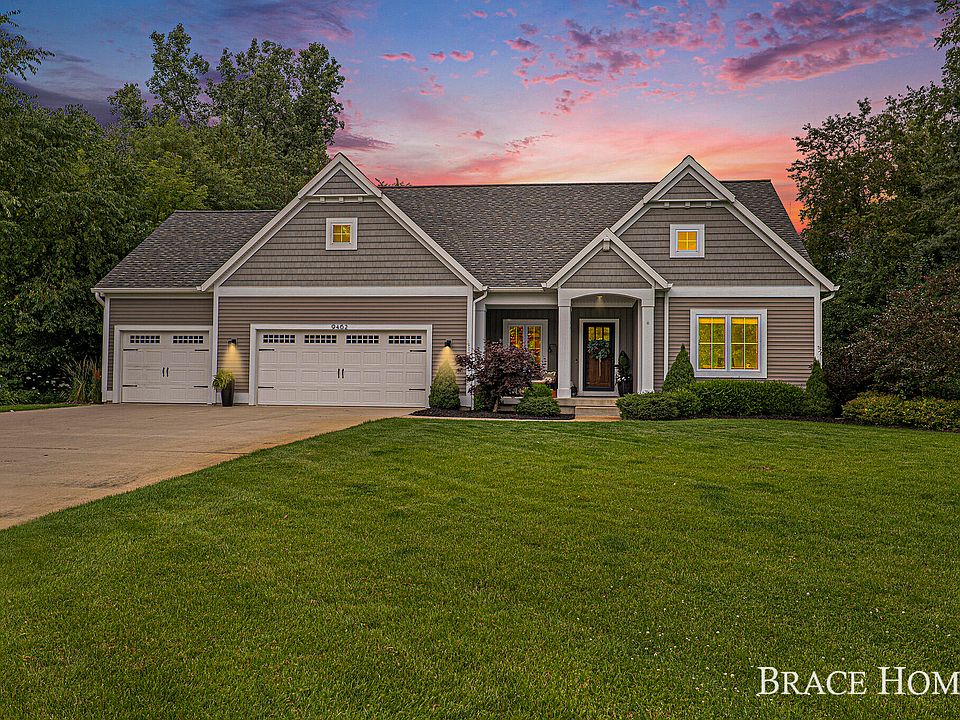 1st image of 9462 Arrowcrest Dr NE