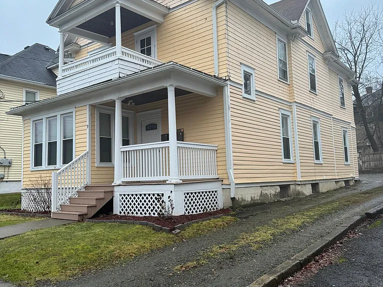 9 Minden Ave #2 — Photo 17