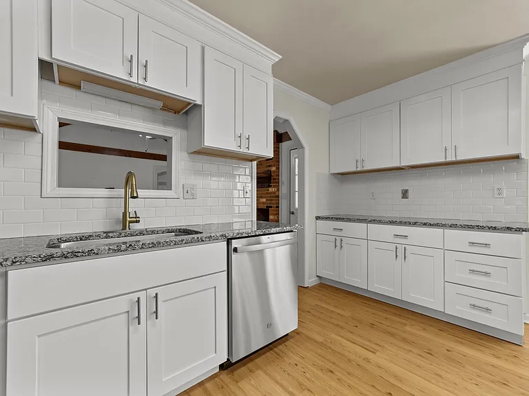 828 Jo Anne Cir — Photo 30