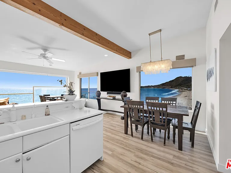 25444 Malibu Rd — Photo 4