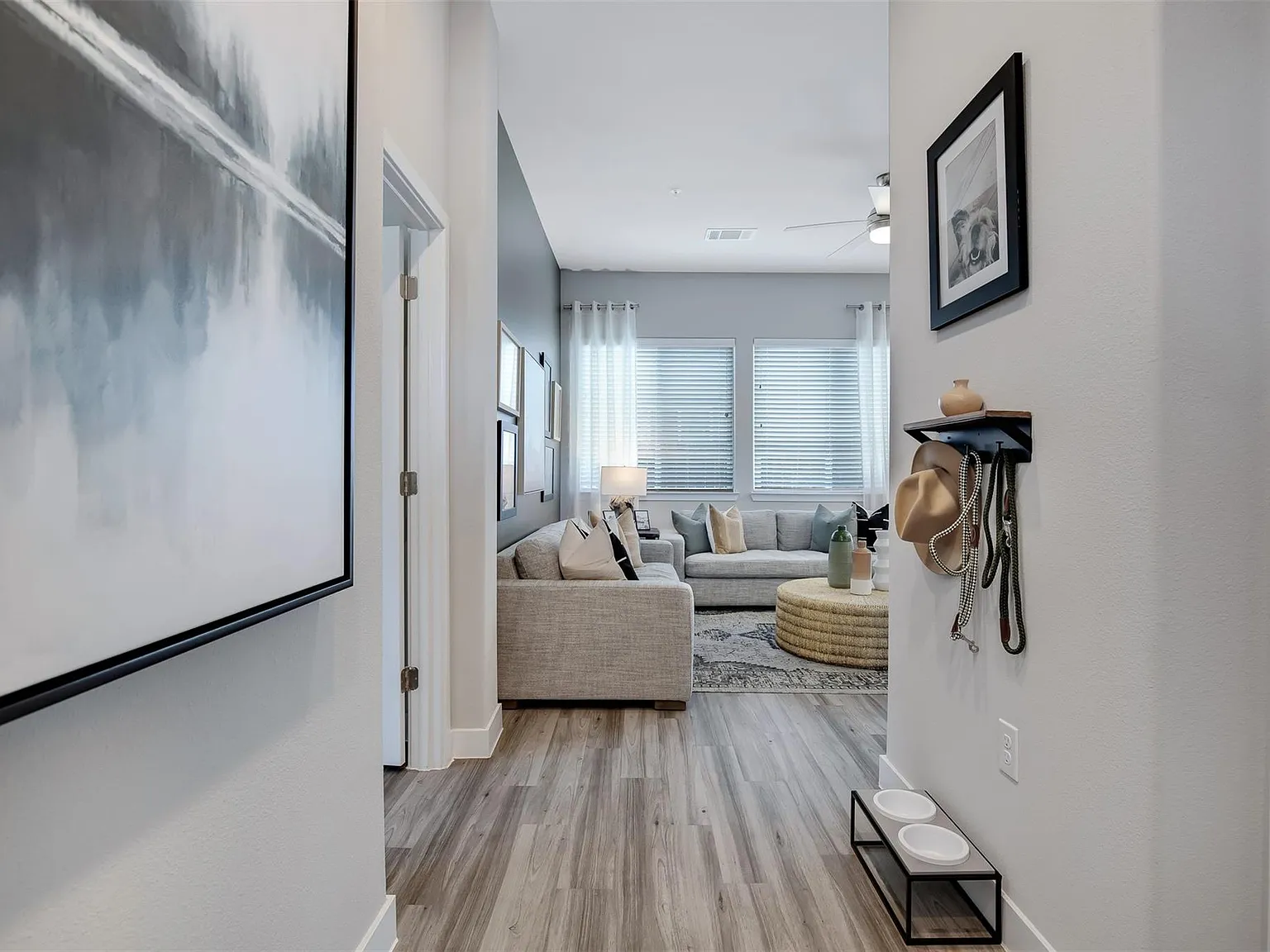 1 bed, 1.0 bath, 637 sqft, $1,697 — Photo 4