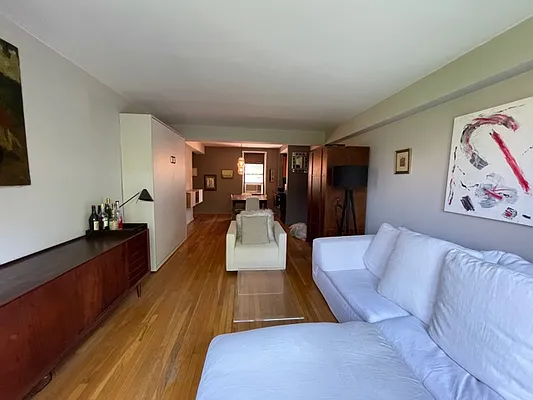 Rented by Cohen Smith Chang LLC | media 9