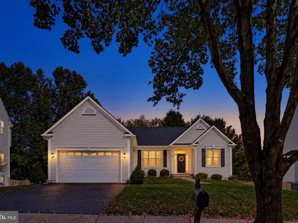 9707 Hickory Spring Ln, Gaithersburg, MD 20882