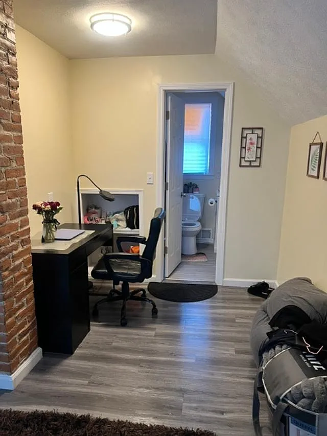 1 bed, $799 — Photo 2