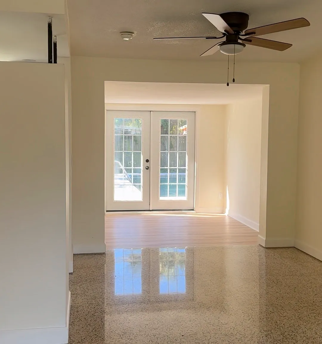 3 bed, 1061 sqft, $2,650 — Photo 3