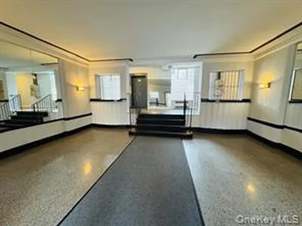 6536 Wetherole St APT 507, Rego Park, NY 11374