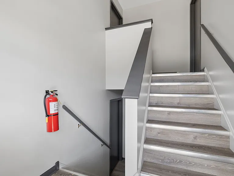FRONT ENTRANCE HALL WAY
