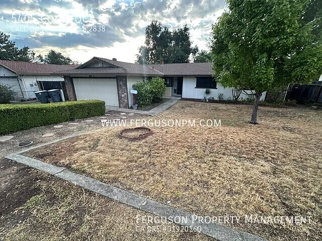5405 Comstock Ct — Photo 1