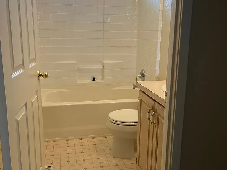 1237 Gambrel Dr — Photo 6