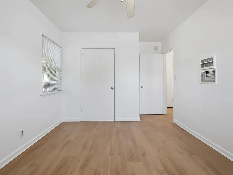 12805 Vanowen St — Photo 27