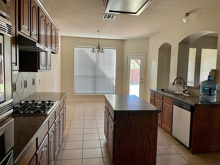 332 Kansas Trl — Photo 28