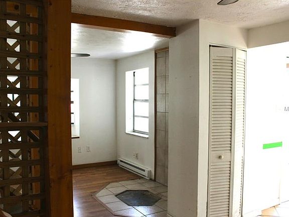 3rd image of 132 N Boulevard Ct
