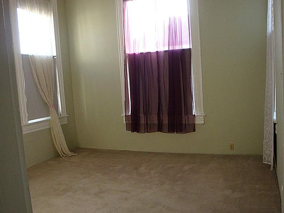 3rd image of 1714 Ball St APT 3