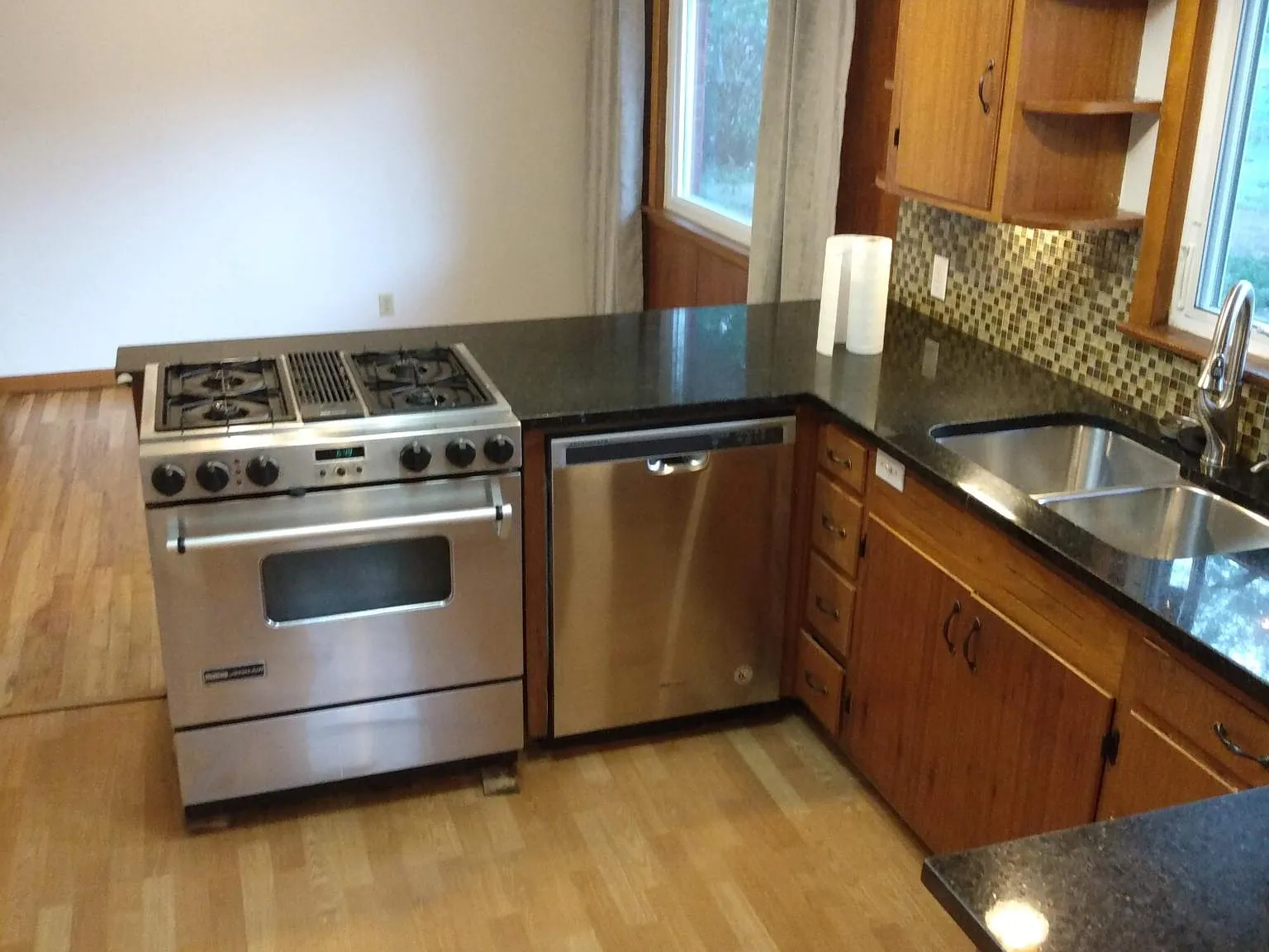 3 bed, 1356 sqft, $2,600 — Photo 3