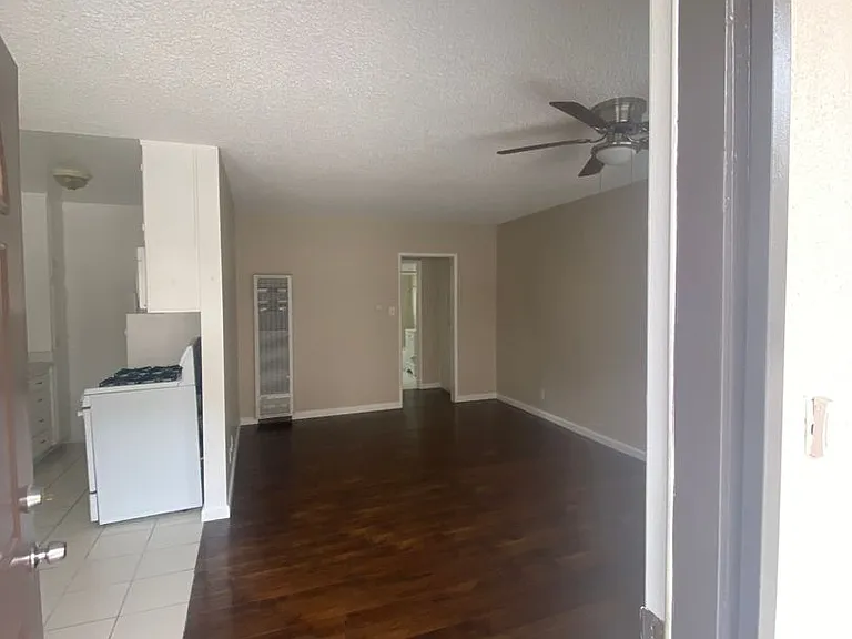 1510 Orizaba Ave — Photo 2