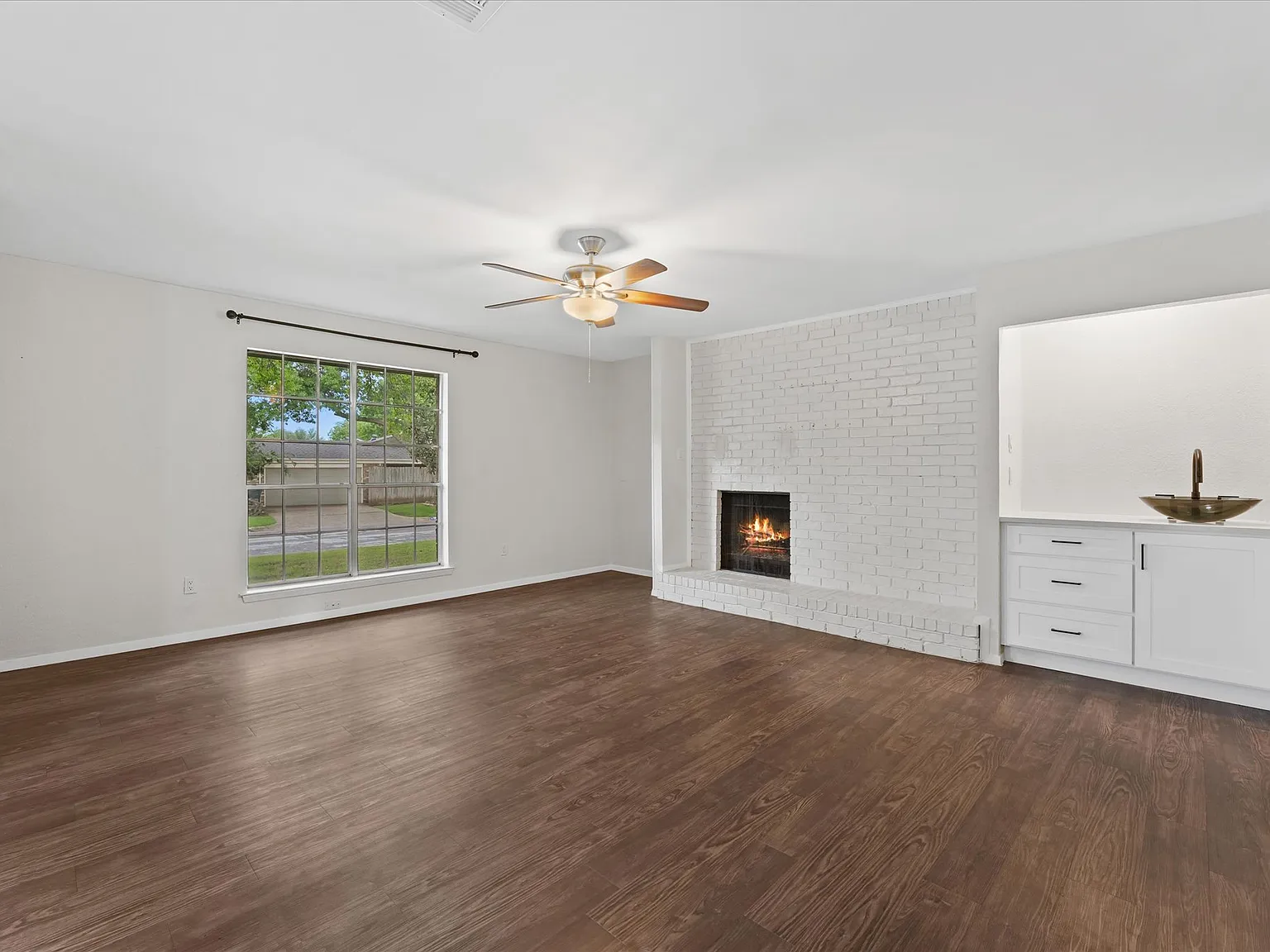 3 bed, 2.5 bath, 1875 sqft, $2,695 — Photo 4