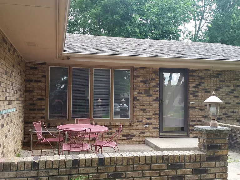 2947 Southbridge Rd — Photo 2