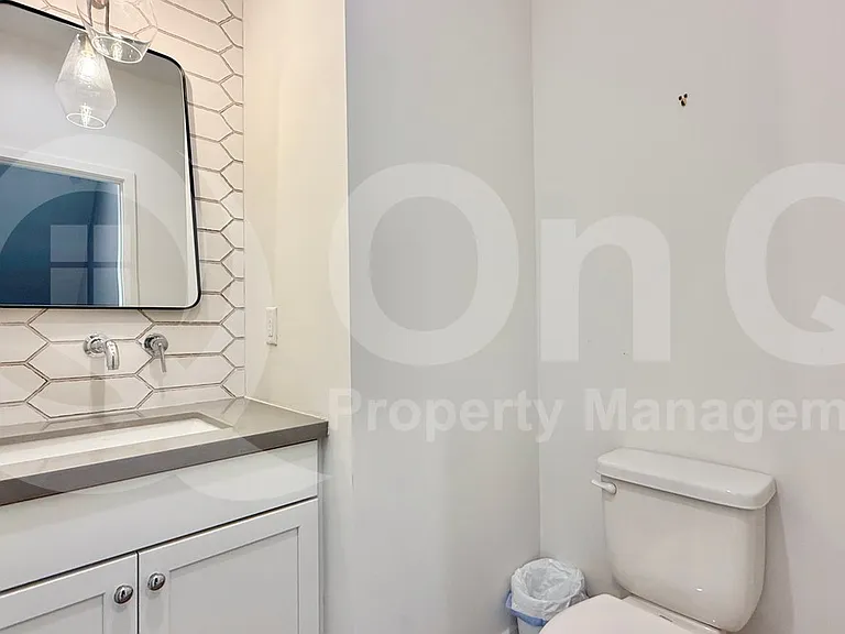 825 N 9th Ave #1 — Photo 10
