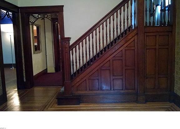 4th image of 7304 W Clinton Ave
