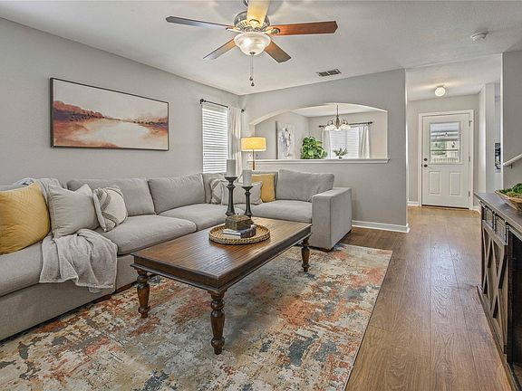 5th image of 15121 Meredith Ln