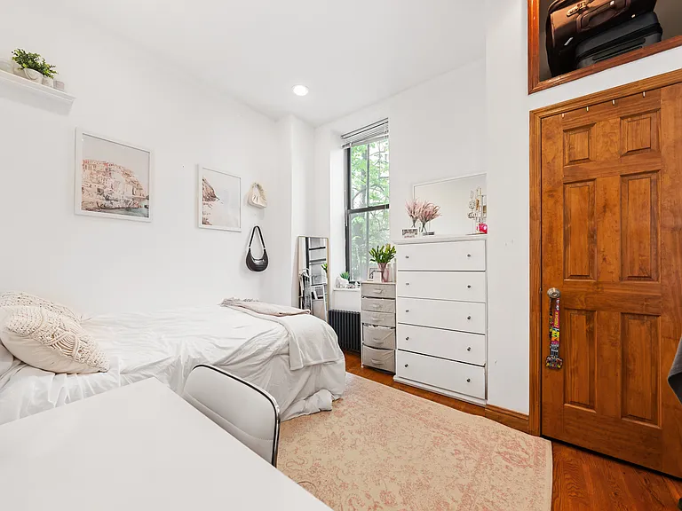 321 E 14th St #2B — Photo 4