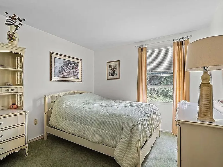 6101 Chatham Dr — Photo 17