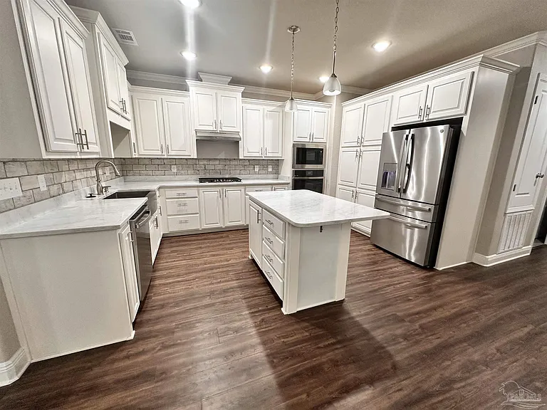 2346 Habersham Ln — Photo 10