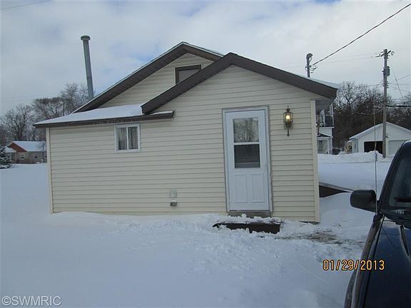 2nd image of 501 E Water St