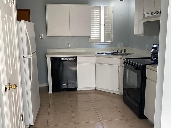 2nd image of 214 Leighton Dr