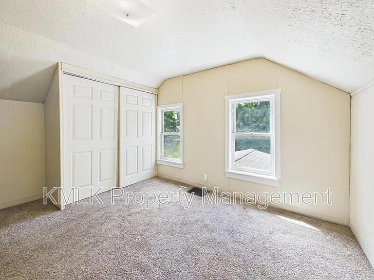 534 Gage St — Photo 25