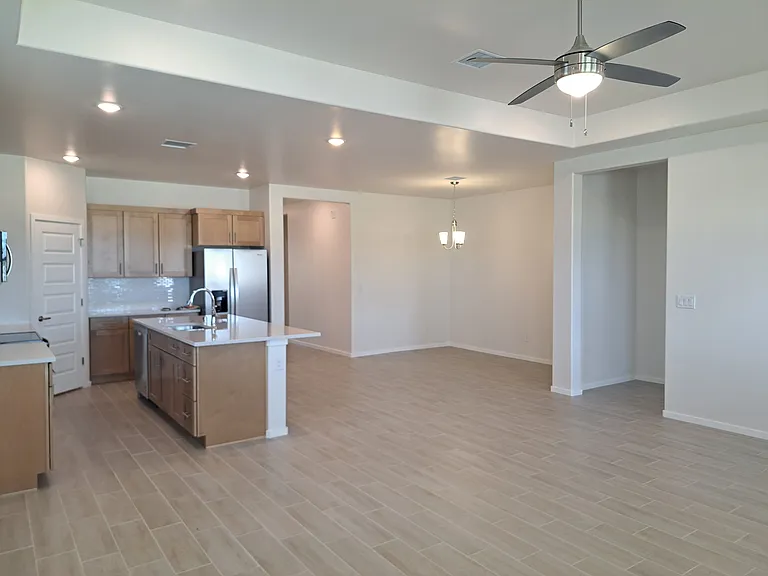 1040 San Cristobal Dr — Photo 5