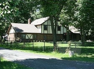 1658 N Matthews Rd, Greenwood, IN 46143