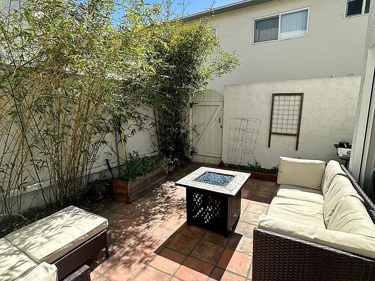 1445 Grand Ave #A — Photo 39