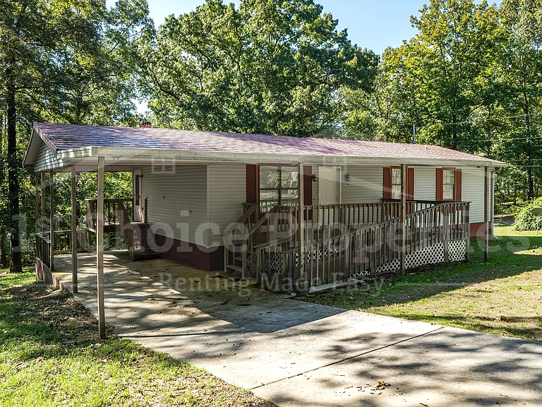 1541 Rainbow Ln — Photo 2