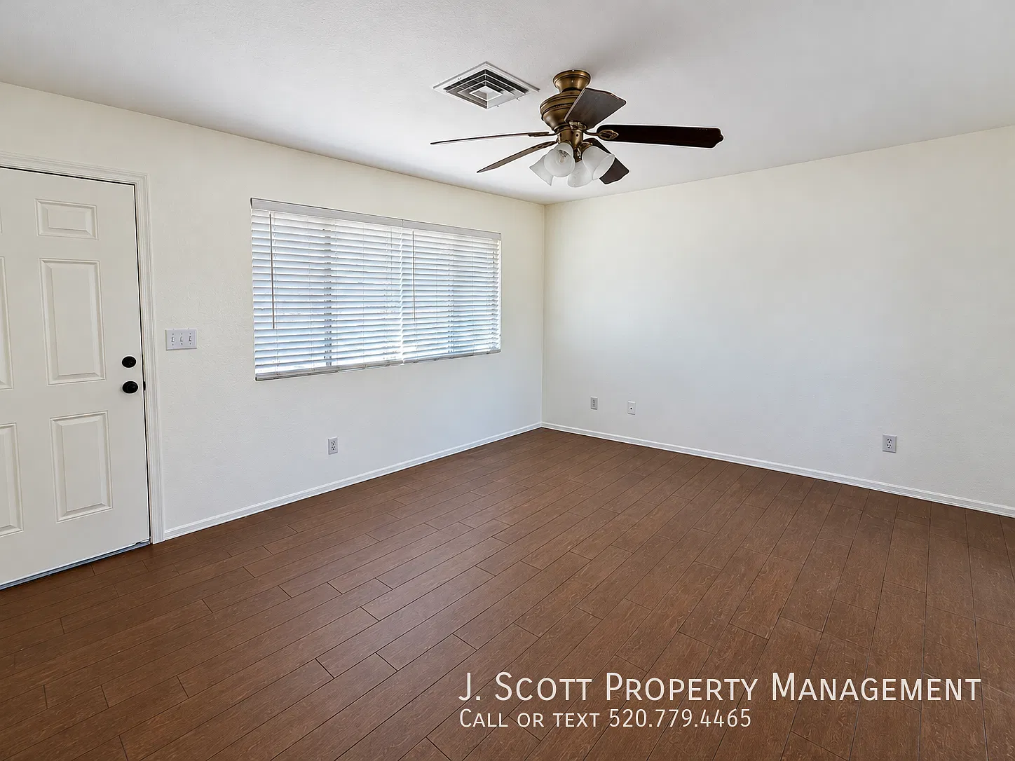 Charming 2 Bed, 1 Bath Tempe Home in Wood Park Village with Attached Two-Car Garage — Photo 4