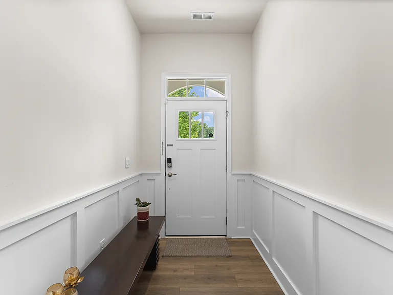1204 Nichols Creek Rd — Photo 1