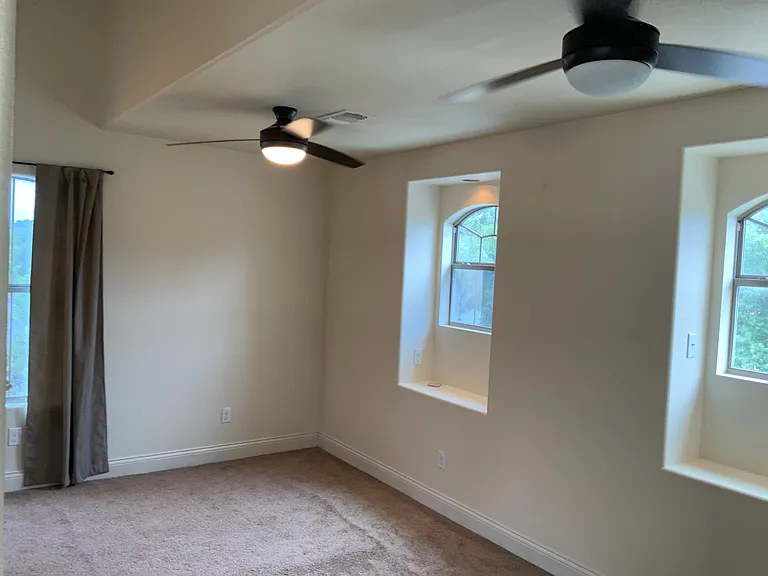 431 Irvington Dr — Photo 33