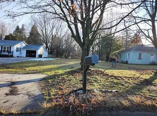 1116 Clark Rd, Lansing, MI 48917