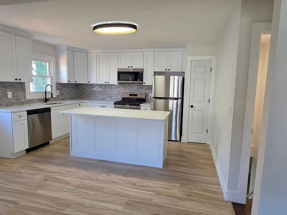 1st image of 29 Wayside Drive